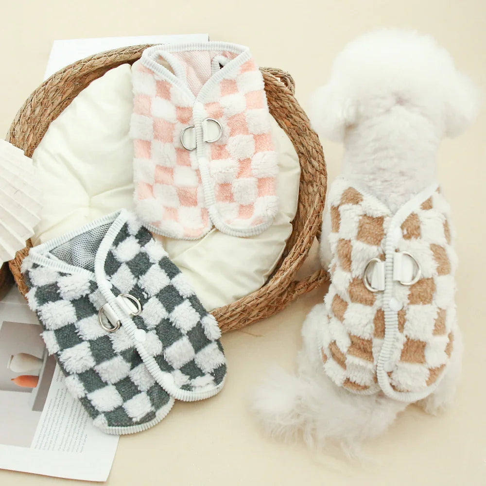 Pet autumn and winter checkerboard button cardigan with traction button for keeping dogs warm in autumn and winter clothing