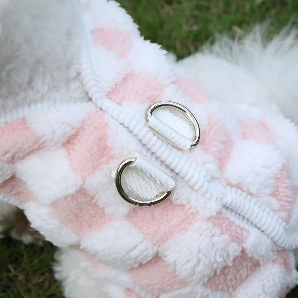 Pet autumn and winter checkerboard button cardigan with traction button for keeping dogs warm in autumn and winter clothing